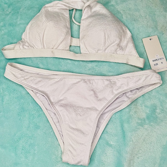 Brand New Textured Bikini - Picture 1 of 4